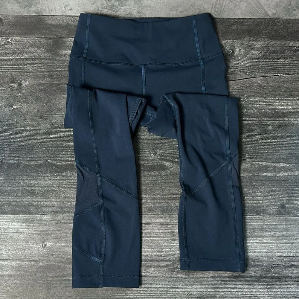 Lululemon 22” pace rival size 4 - Picture 2 of 3